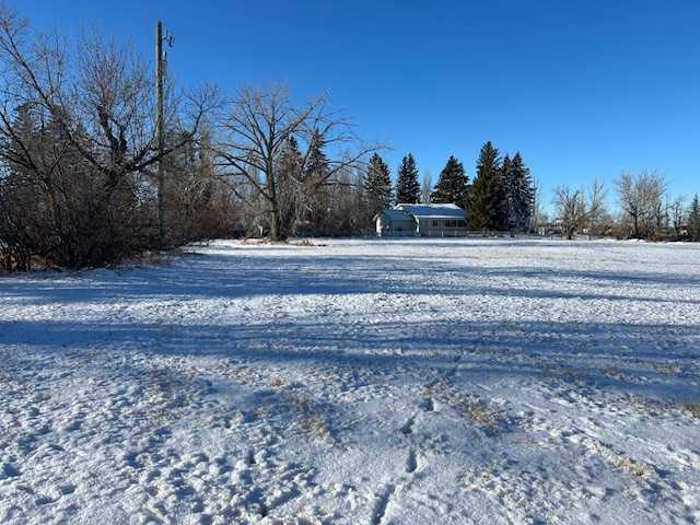 Picture for 629 11 Street W