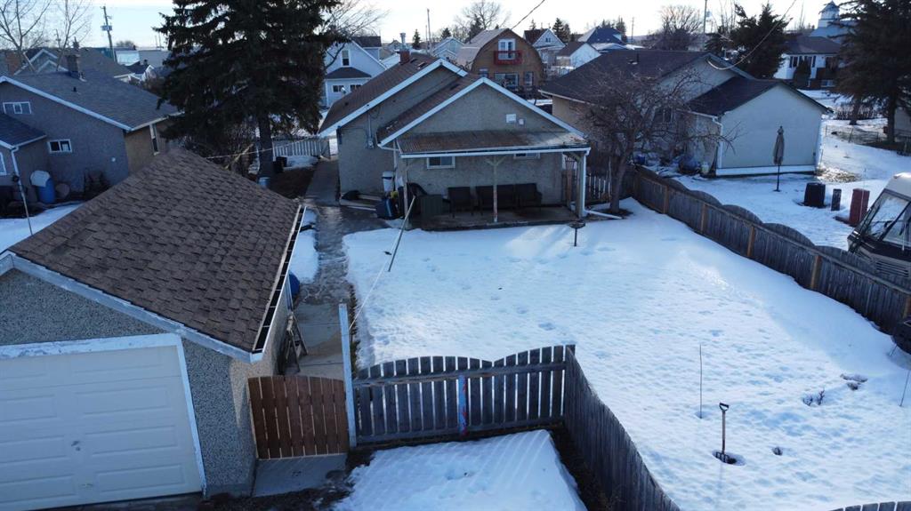 Picture for 306 3 Avenue W