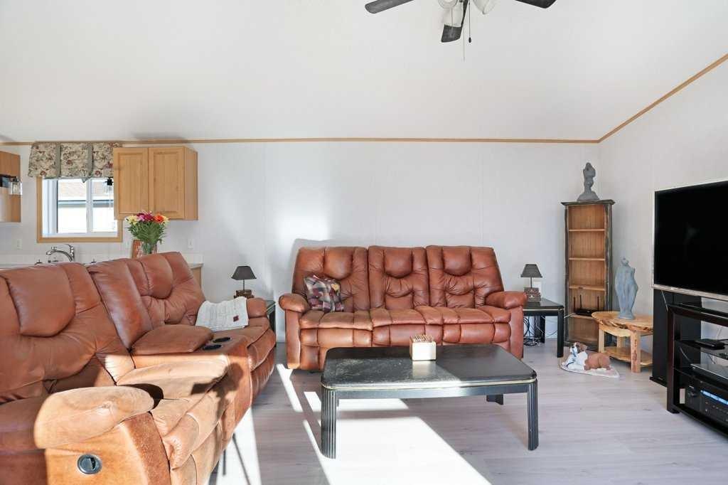 Picture for 4 Meadowplace Green E