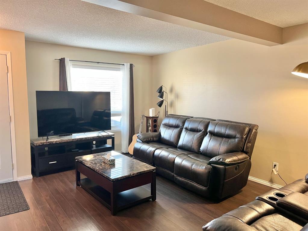 Picture for 808 Birchwood Close 