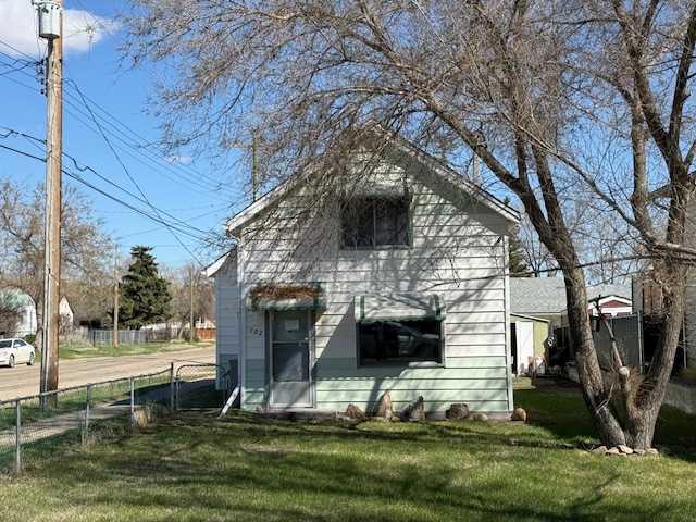 Picture for 702 3 Street SW