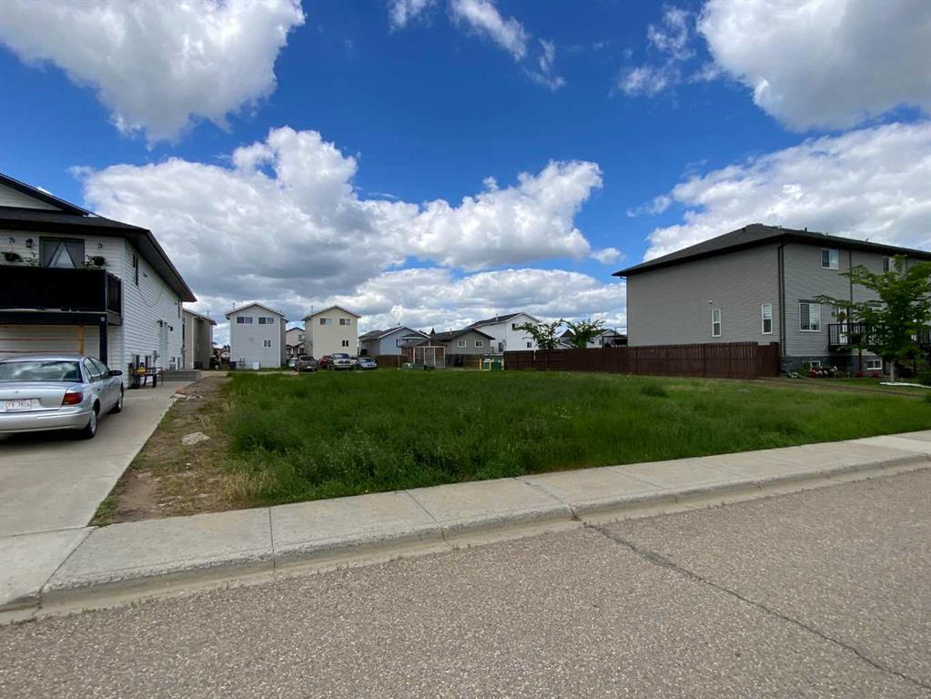 Picture for 331, 333, 335 17 Street E