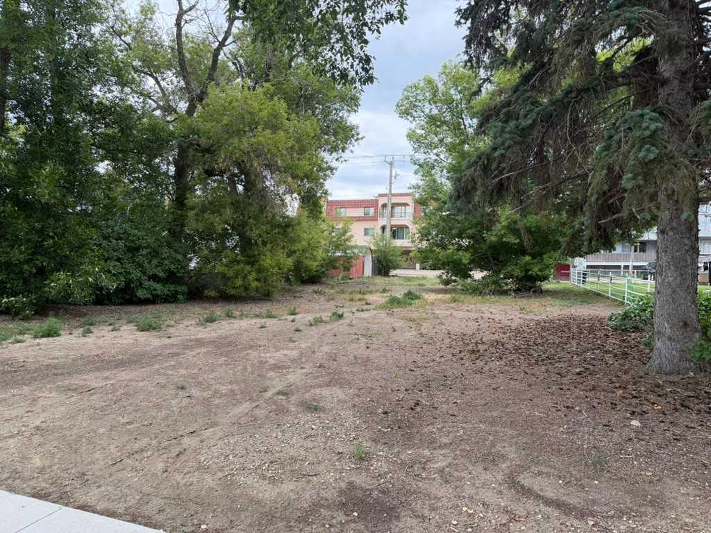 Picture for 240 2 Street E