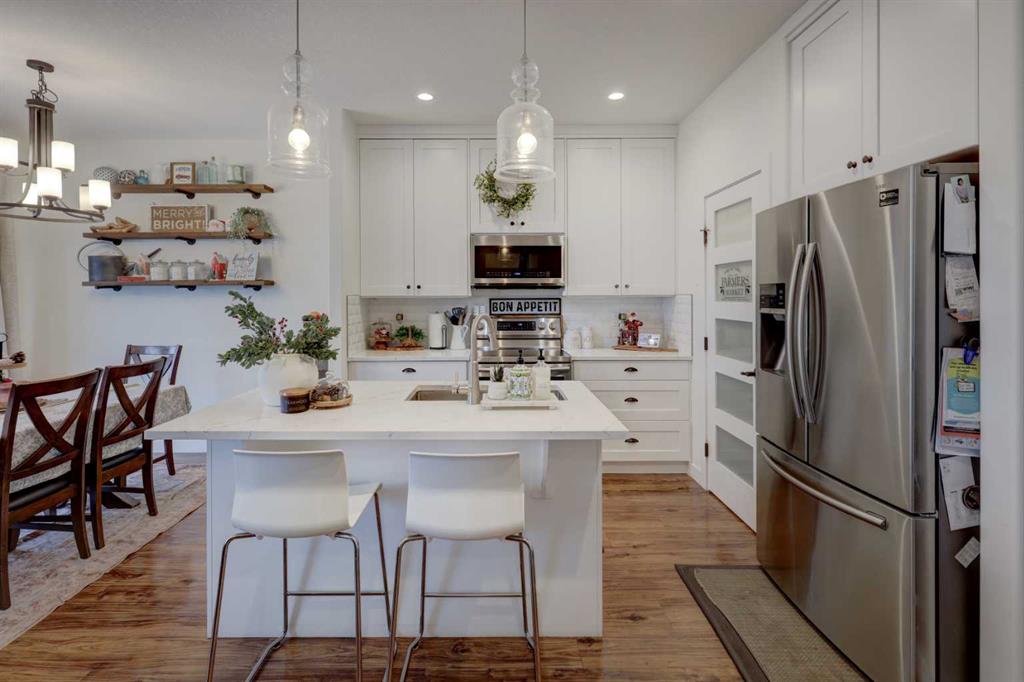 Picture for 165 10 Avenue SE  