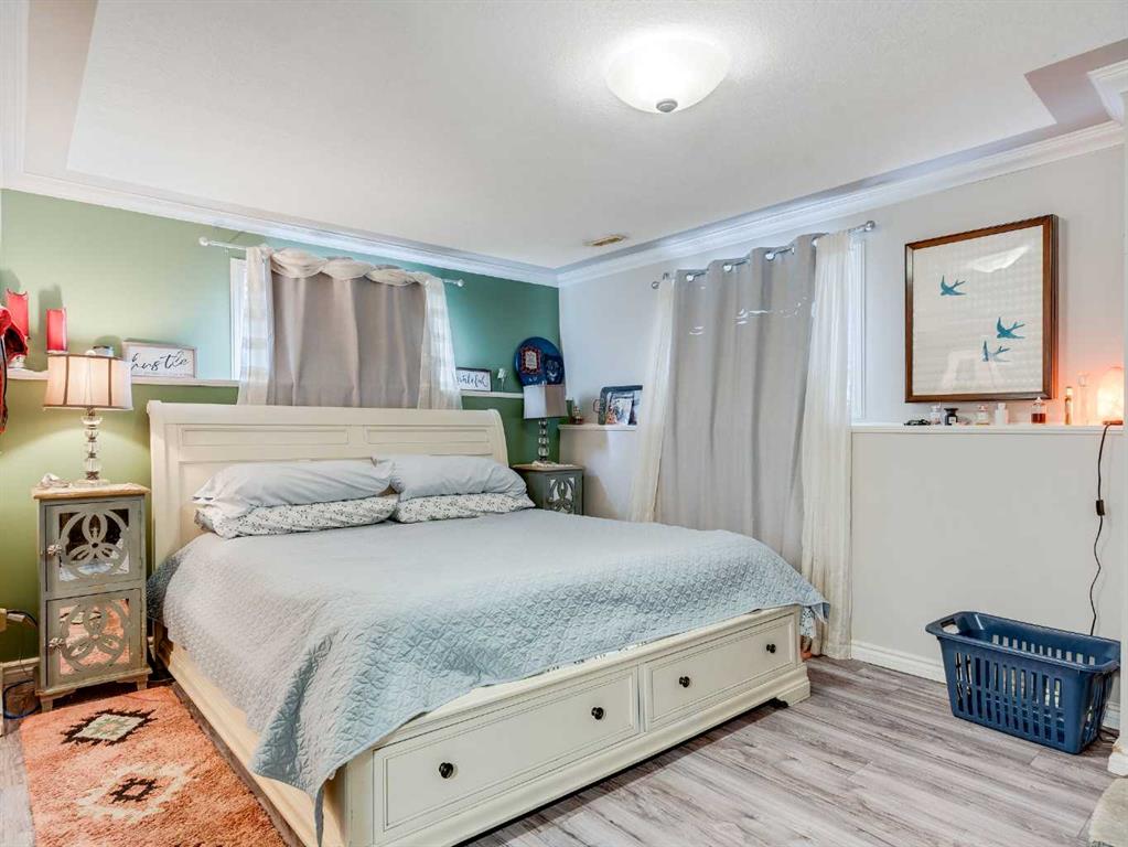 Picture for 378052 16 Street W