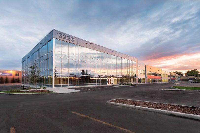 Picture for 305, 3223 5 Avenue NE