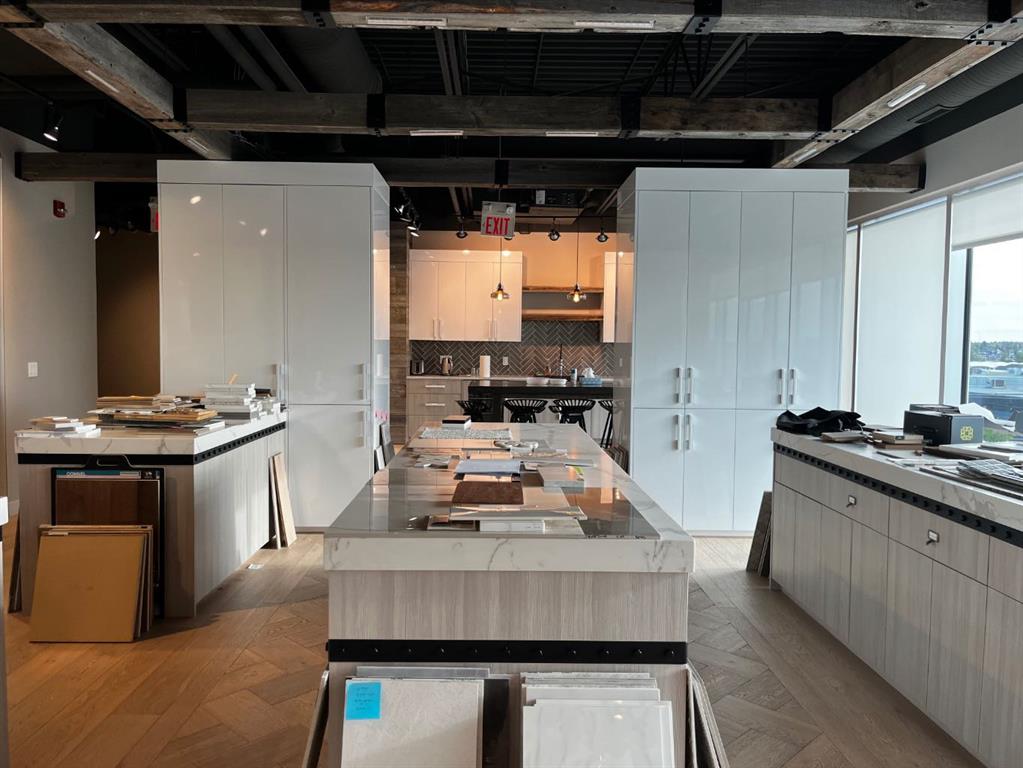 Picture for 305, 3223 5 Avenue NE