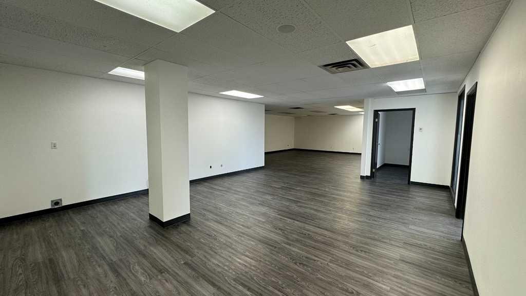 Picture for 202, 1830 52 Street SE