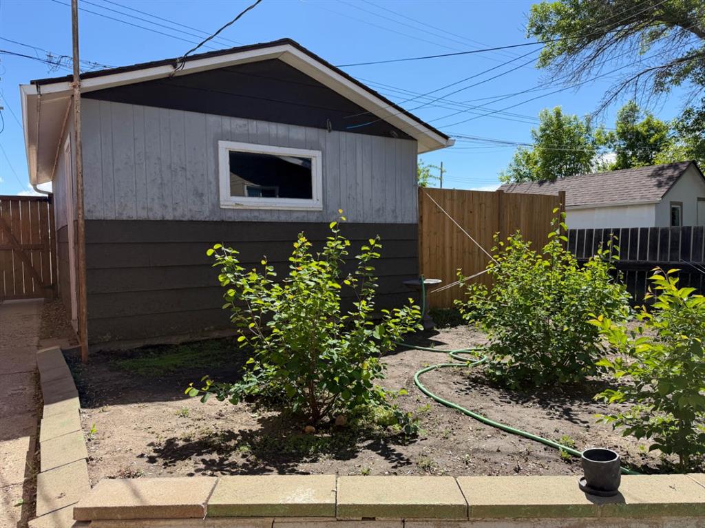 Picture for 541 3 Avenue W