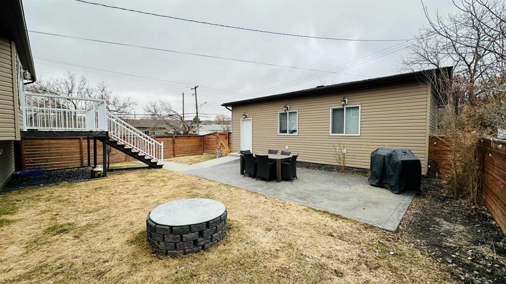 Picture for 609 1 Street SW  