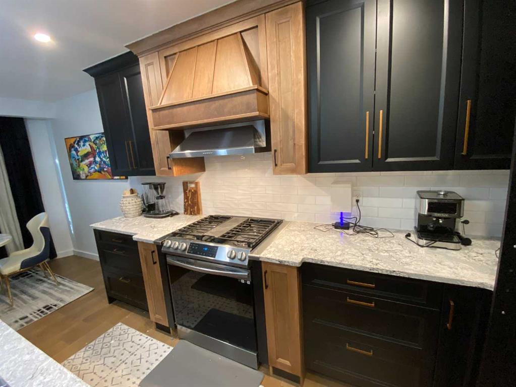 Picture for 564 5 Street W