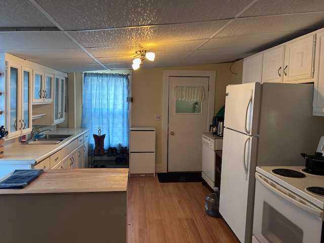 Picture for 108 1 Avenue E