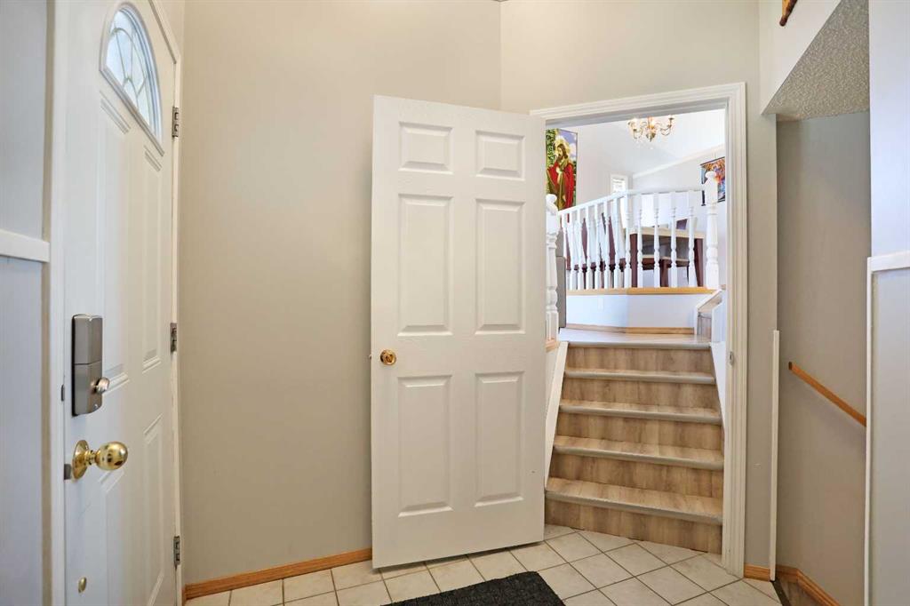 Picture for 3 Prairie Meadows Road W