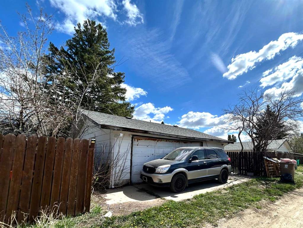 Picture for 161 Ingram Park Drive E
