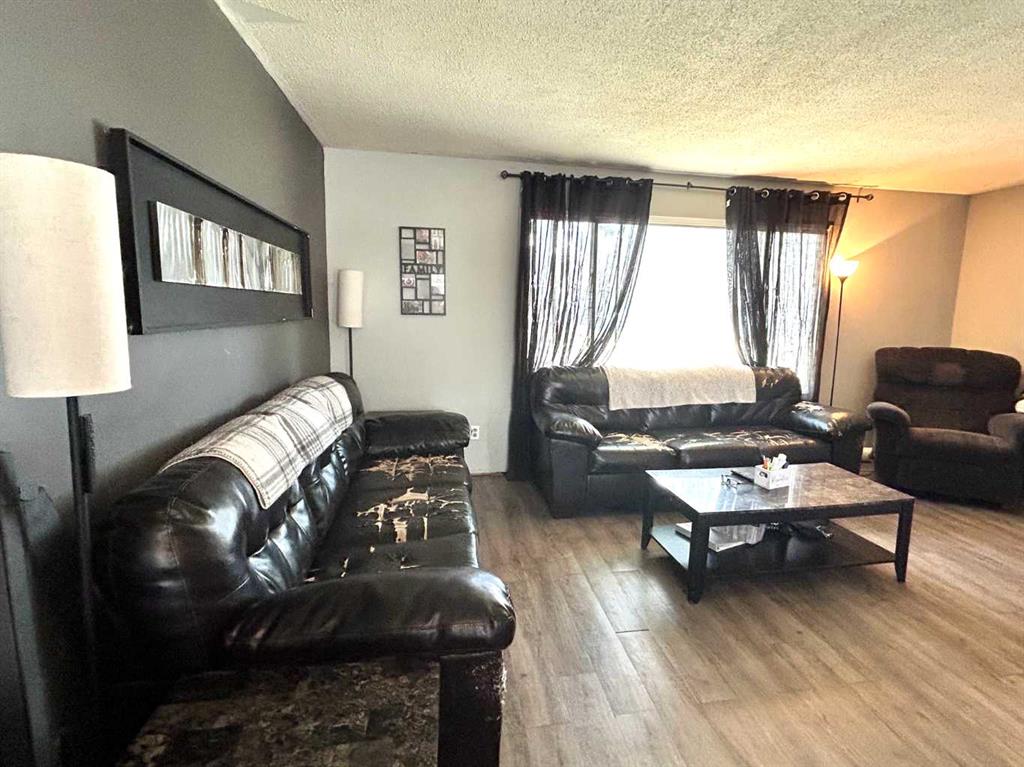 Picture for 161 Ingram Park Drive E