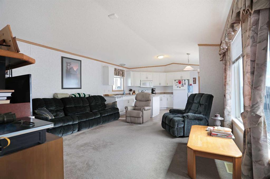 Picture for 45 Meadowplace Crescent E