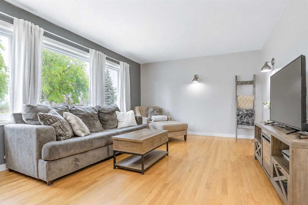 Picture for 11 Blazier Park Street E