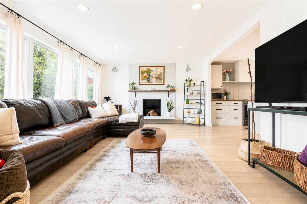 Picture for 27 Laurel Place W